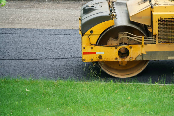 Best Gravel Driveway Installation  in Saratoga Springs, NY